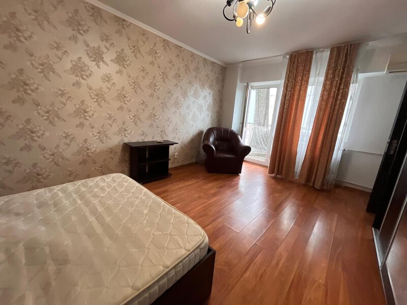 Mihai Bravu Dristor, Rond Alba Iulia, Rond Baba Novac.